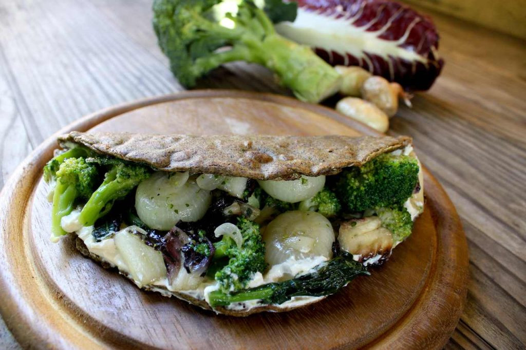 Piadina alla farina di canapa con olio: la ricetta semplice e sana